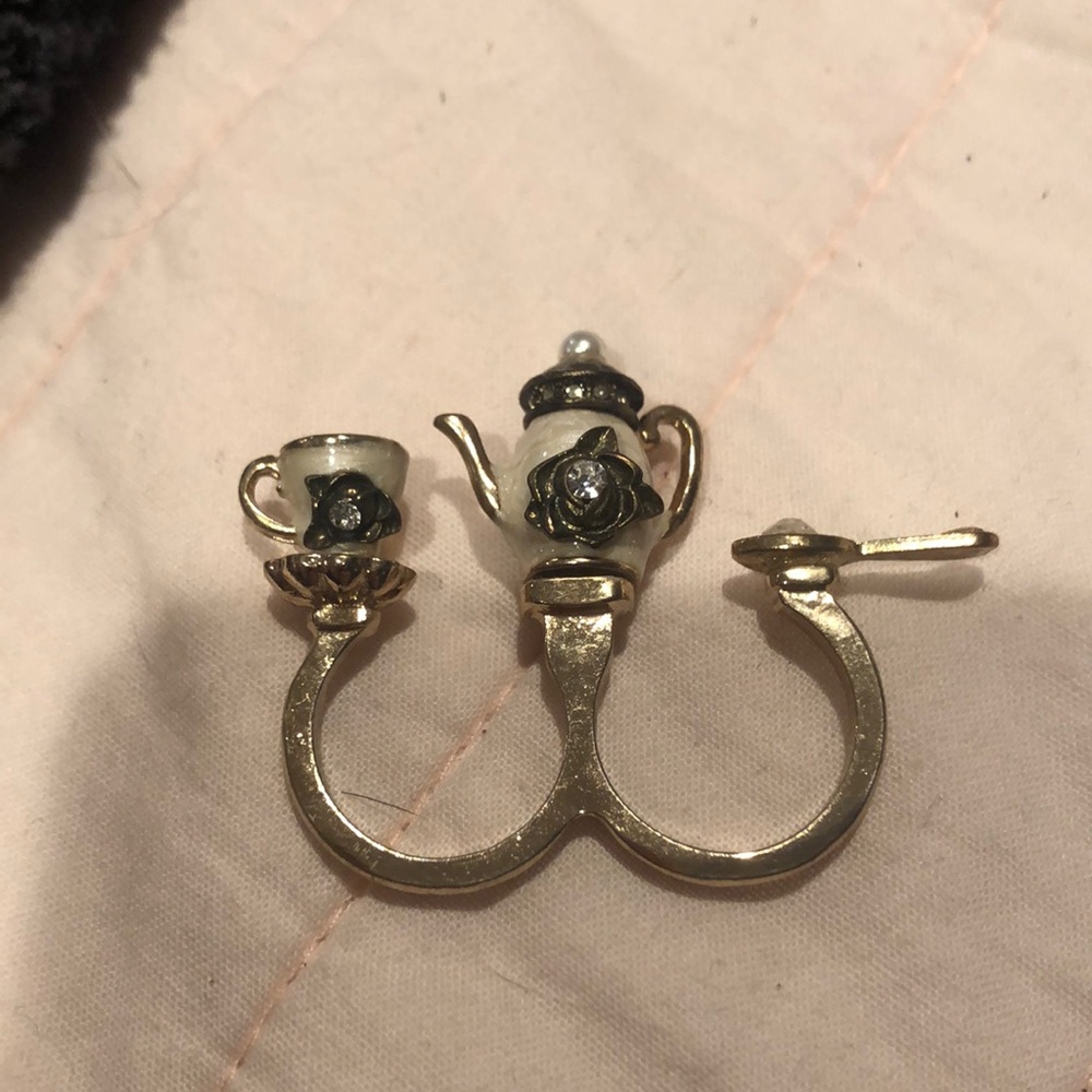 Tea set ring